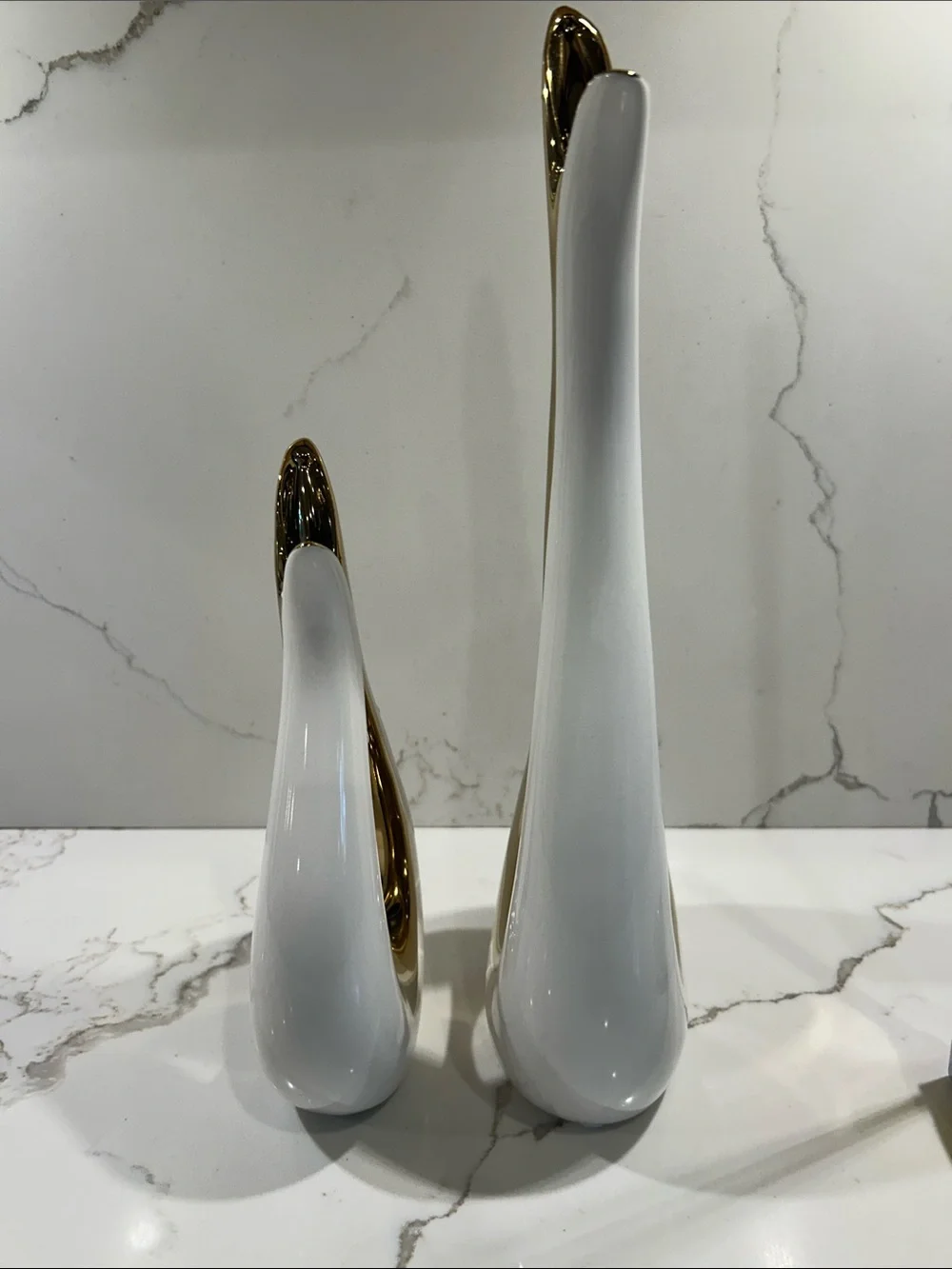 Elegant White and Gold Ceramic Teardrop Bud Vases - Home Accents